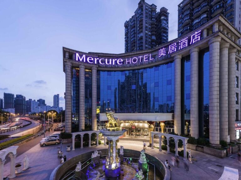 Mercure Shanghai Yu Garden On the Bund – 5 mins taxi to Nanjing Road and Bund★★★★
